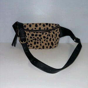 Universal Thread Tan and Black Belt Bag